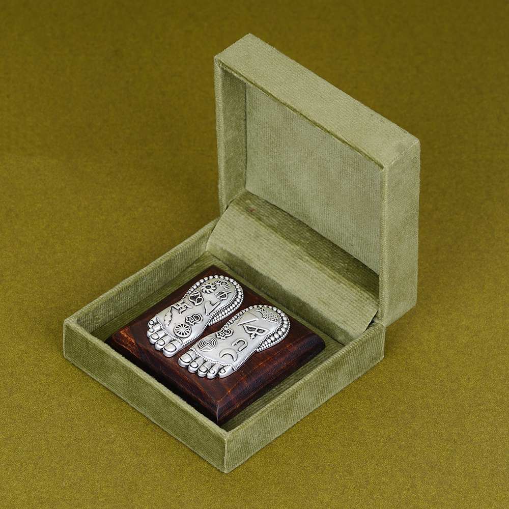 God Foot With Wood Stand Decorative Item