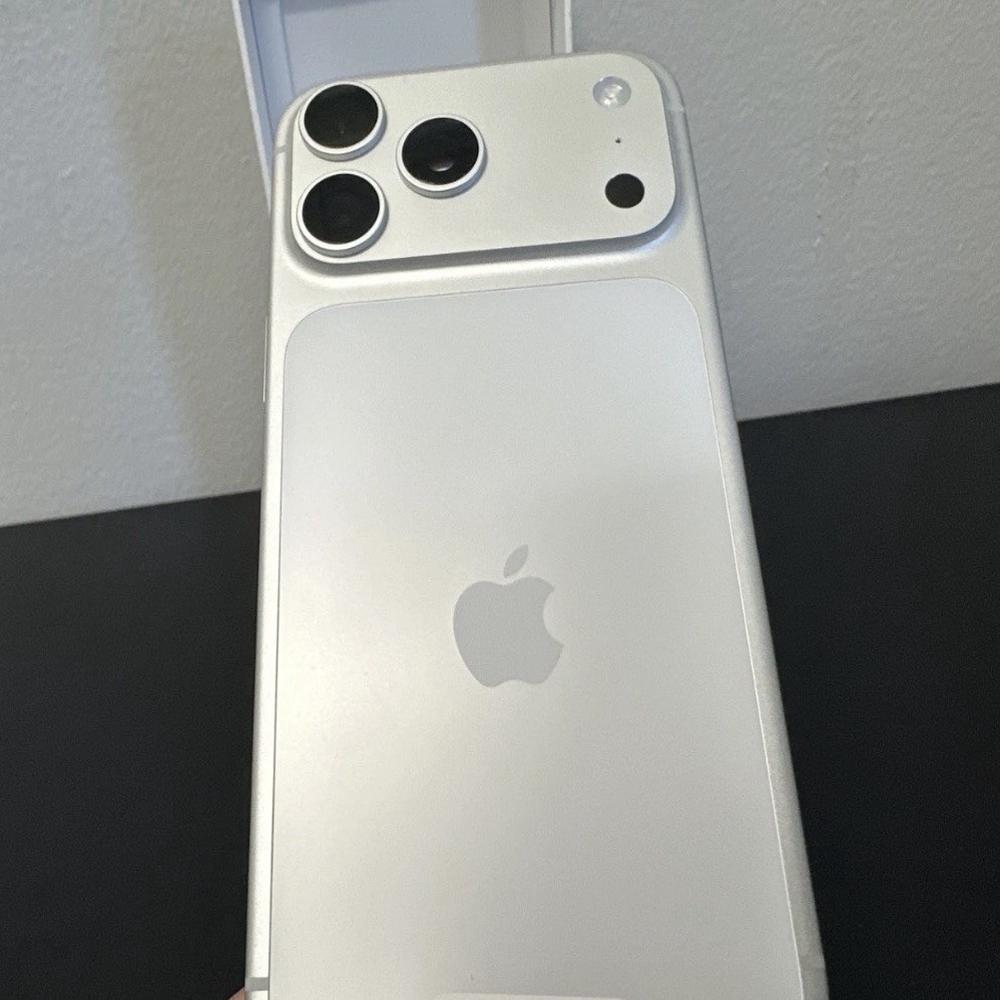 Apple iPhone 17 Pro Max 256GB Silver 