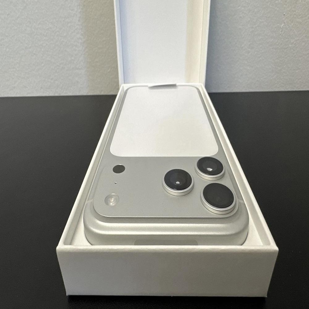 Apple iPhone 17 Pro Max 256GB Silver 