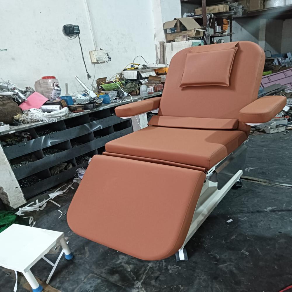 Cream Foam Cushioned Skin Cosmetology Chair