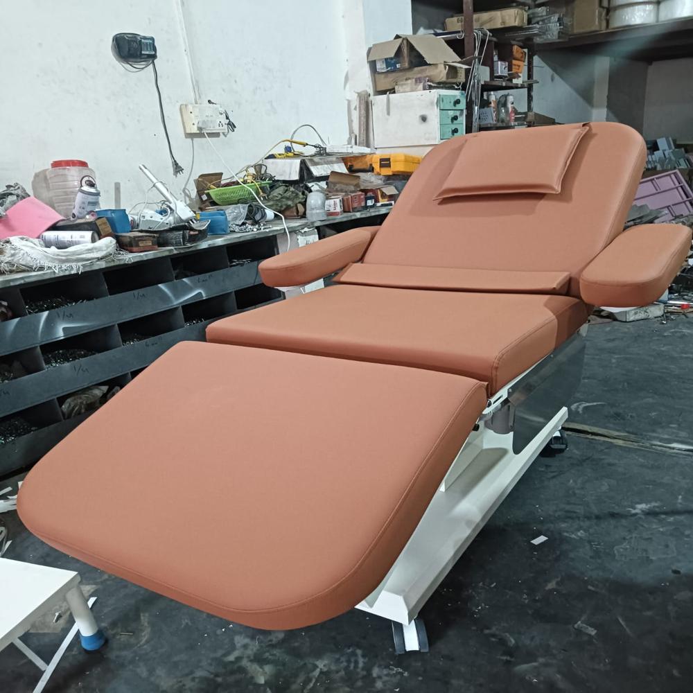 Cream Foam Cushioned Skin Cosmetology Chair