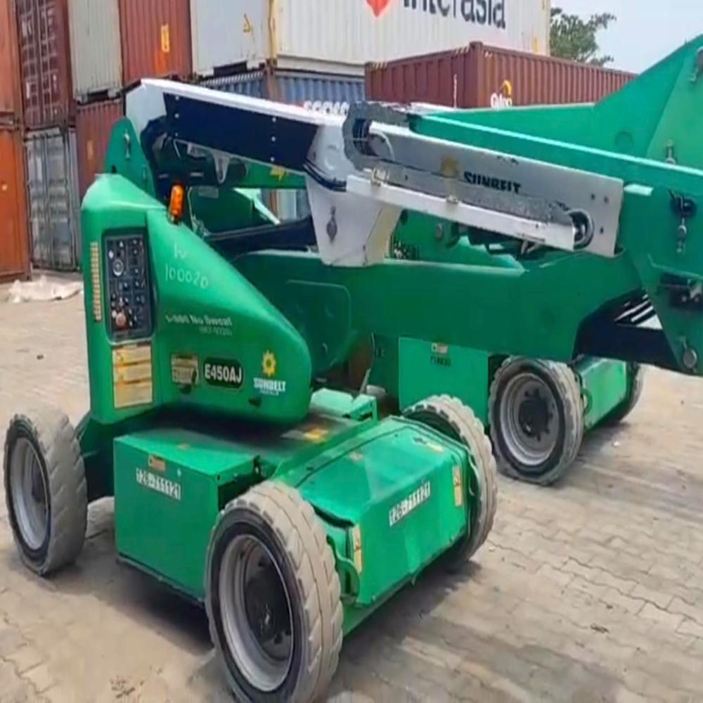 JLG E450AJ
