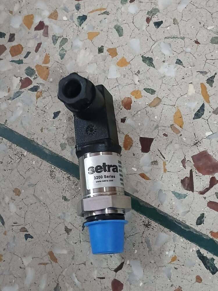 SETRA Pressure Transmitter 3200B0100S05BO2 Range 0 to 100 Bar