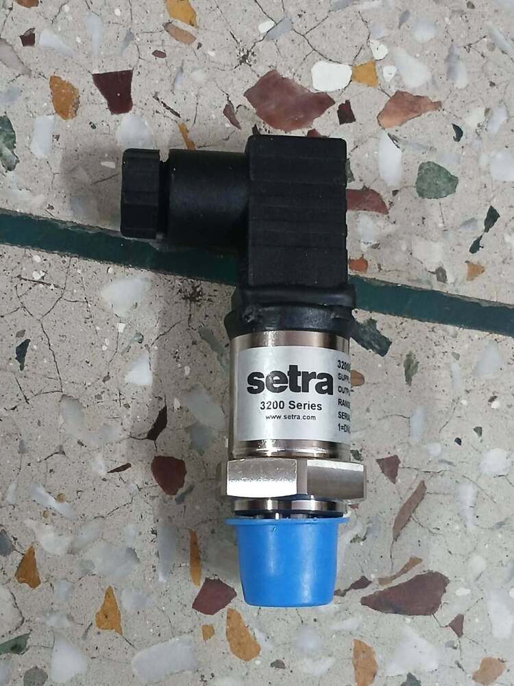 SETRA Pressure Transmitter Part No 3200B0160S05BO2 Range 0 TO 160 Bar