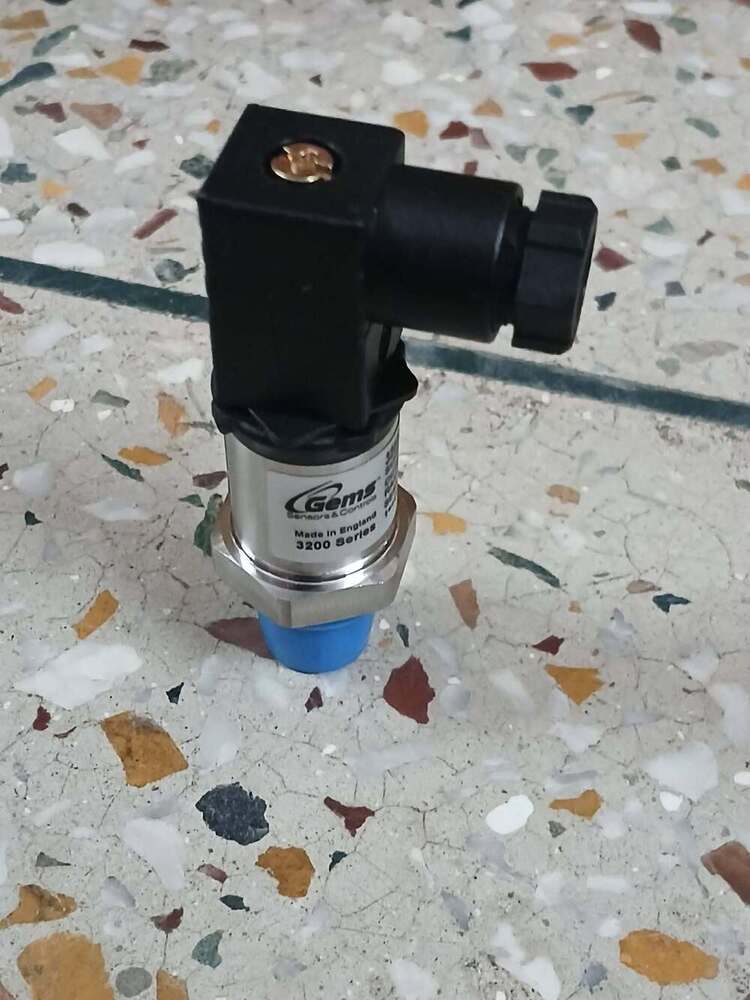 GEMS Pressure Transmitter Part No 3200S0250S05BR0002 Range 0 TO 250 Bar