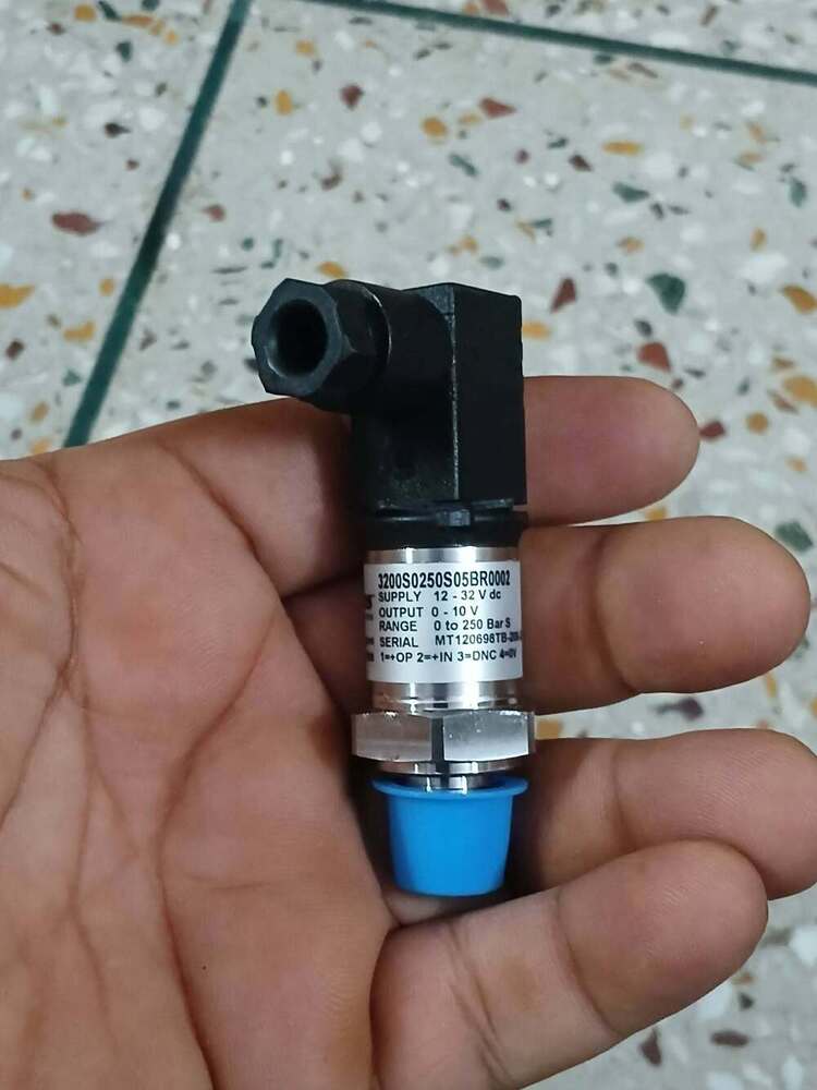 GEMS Pressure Transmitter Part No 3200S0250S05BR0002 Range 0 TO 250 Bar