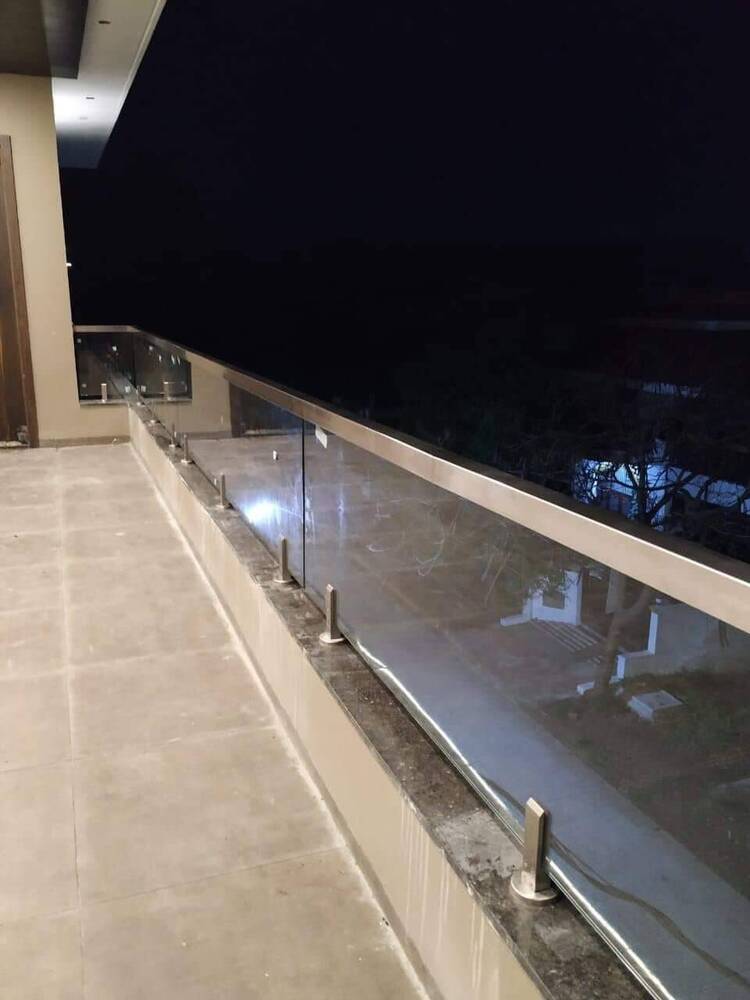 Glass Balcony Railing With S.S. Finish