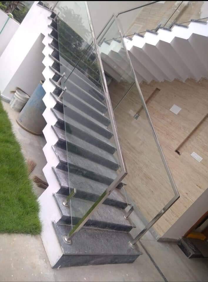 Glass Staircase Railing