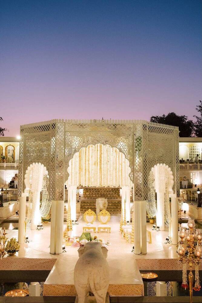 16 x 16 x 14 ft Wedding Mirror Mandap