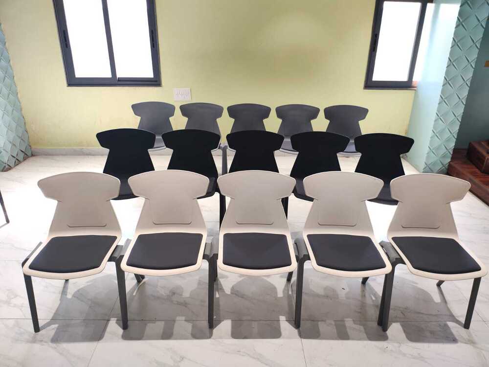Modern Ergonomic Plastic And Fiber Chair