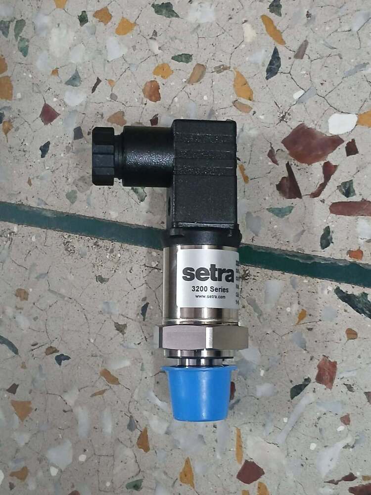 SETRA Pressure Transmitter Part No 3200B0250S05BR Range 0 TO 250 Bar
