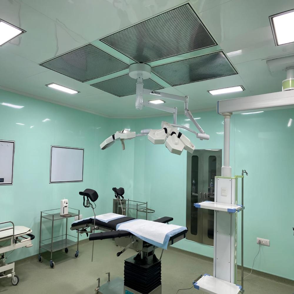 Modular Ot Equipment - Hpl Panel, 7x7 M, Pastel Green | Led Overhead Lighting, Integrated X-ray Viewer, Wall-mounted Control Panel