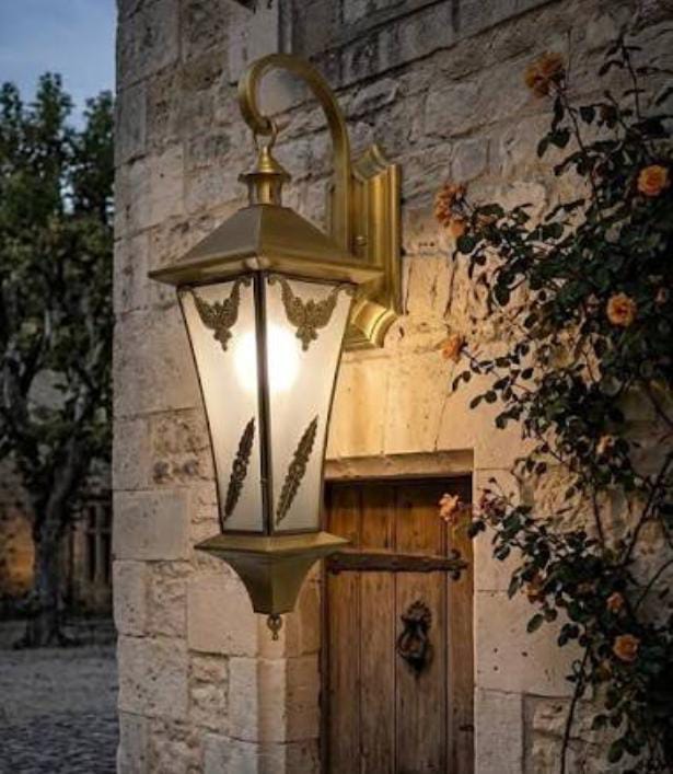 Wall Gate Light