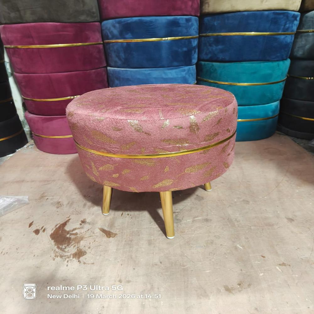 PUFFY FIBRIC CHAIR