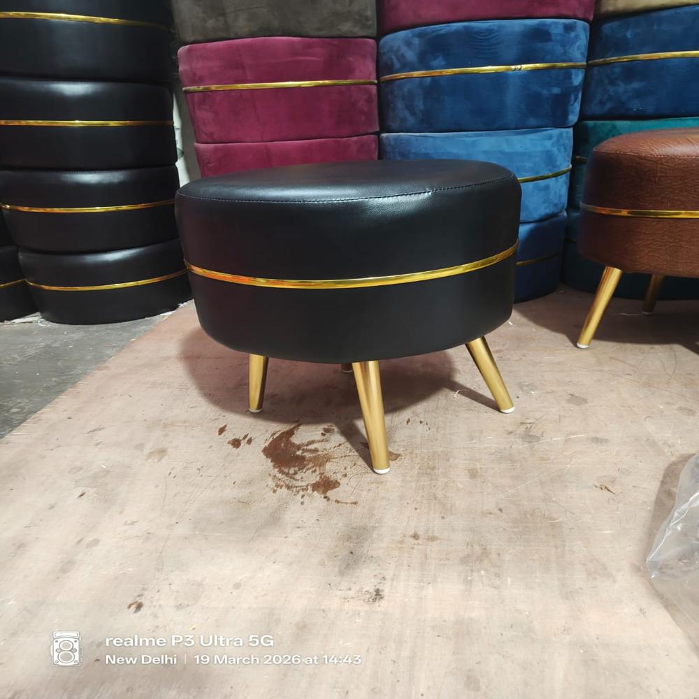 PUFFY FIBRIC CHAIR