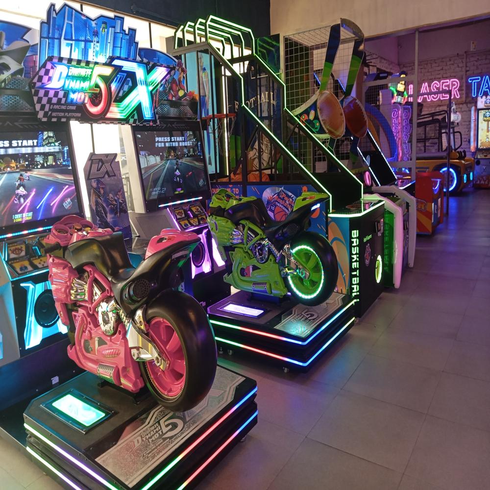 Arcade Game - Material: Iron