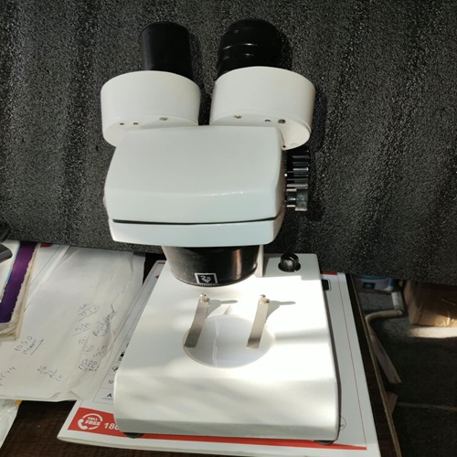 Stereo Binocular Microscope | 10X & 20X Magnification | 1X/2X Objective | LED Light | 90mm WD