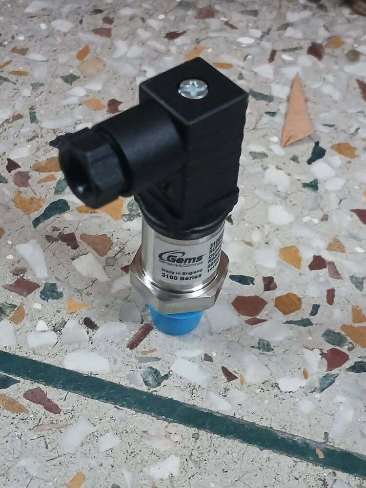 GEMS Pressure Transmitter Part No 3100S0400S05B000 Range 0 TO 400 Bar