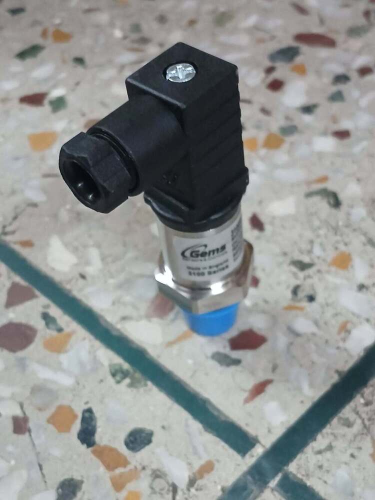 GEMS Pressure Transmitter Part No 3100S0400S05B000 Range 0 TO 400 Bar