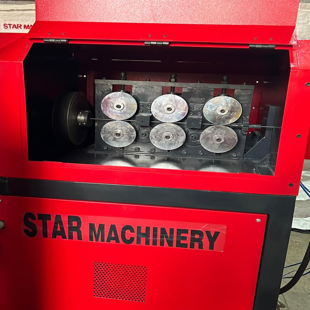 3d Cnc Wire Bending Machine - Color: Red