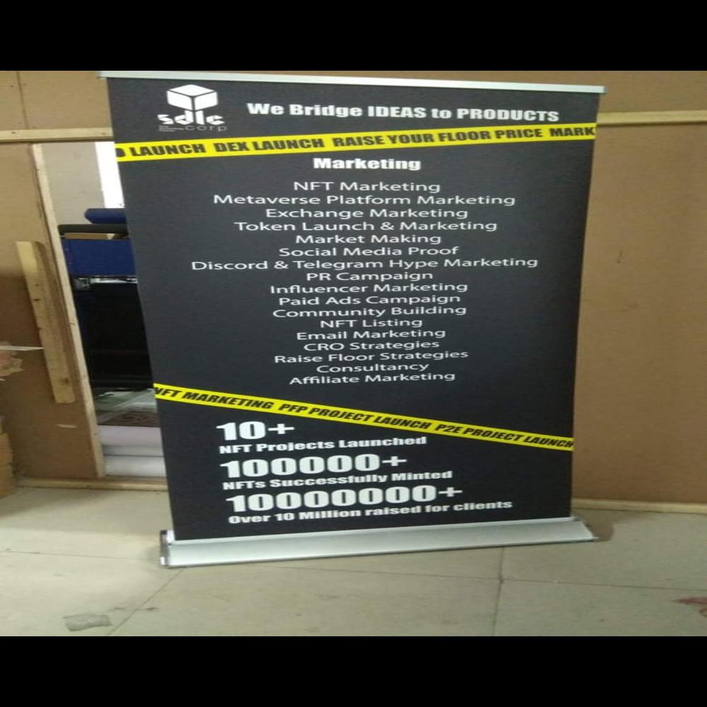 Primium Standee