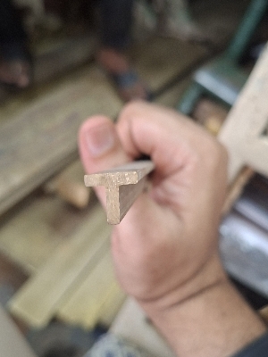 Brass T pati