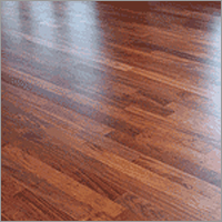 इंजीनियरिंग लकड़ी का फर्श