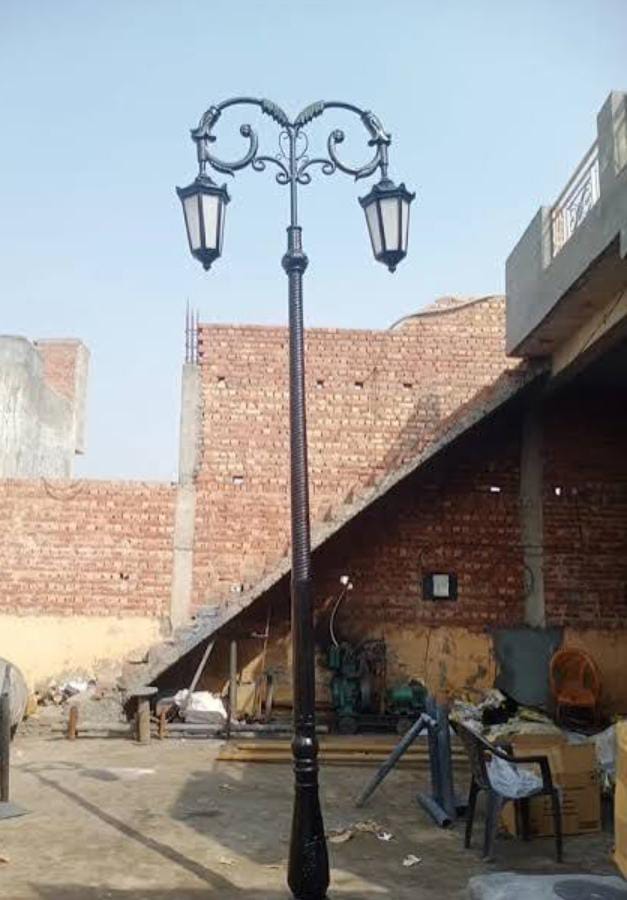 Aluminium Casting Pole