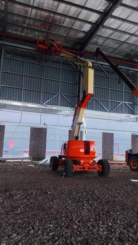 600AJ JLG Boom Lift