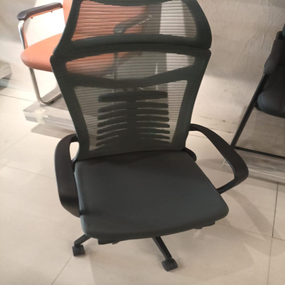 Manager chair