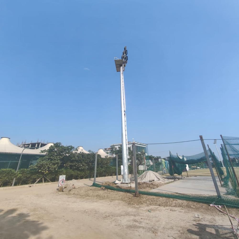Stadium Mast Pole - Length: 30.5 Meter (M)