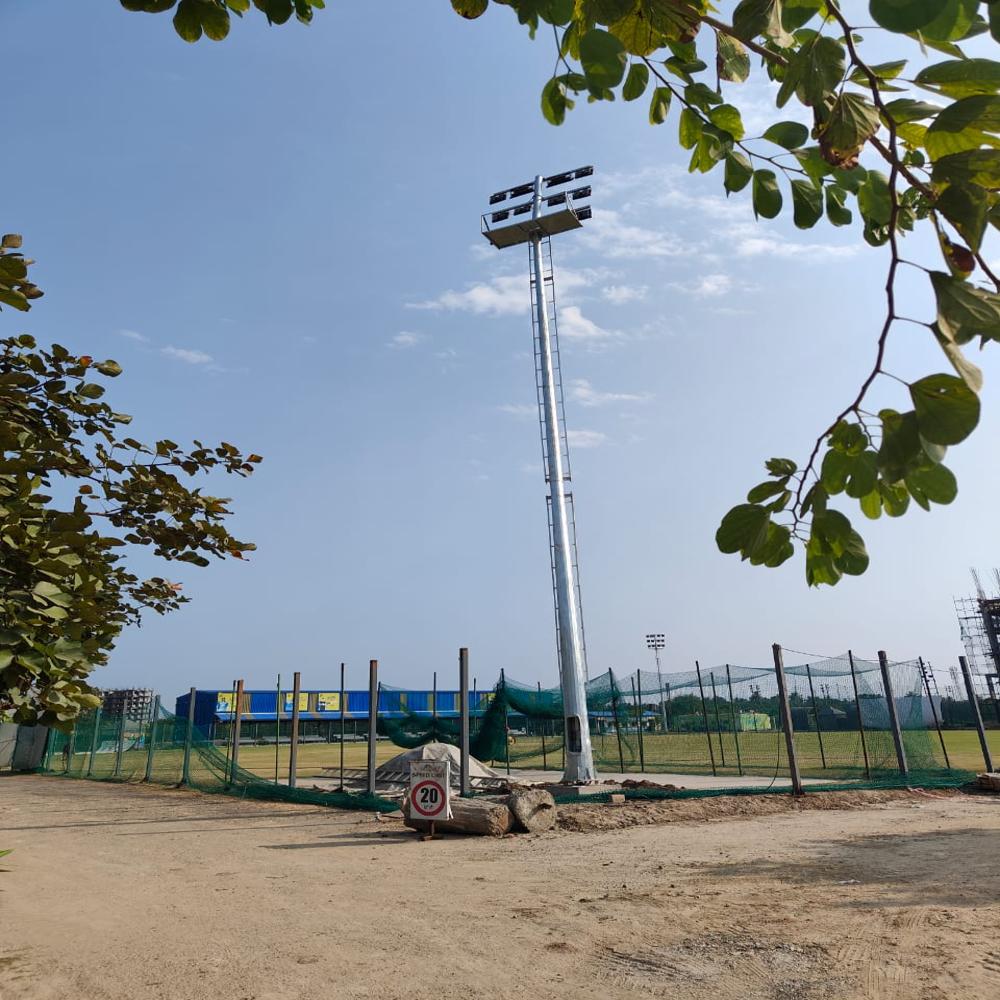 Stadium Mast Pole - Length: 30.5 Meter (M)