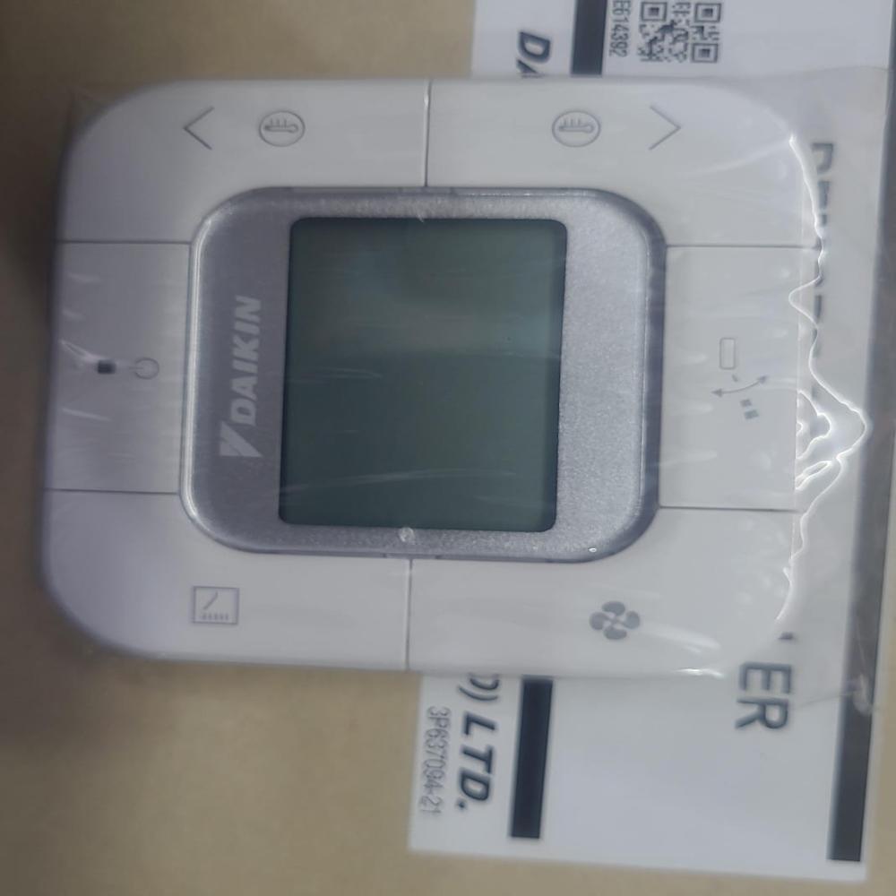Daikin Brc2e61 Air Conditioner Remote Controller - Color: White