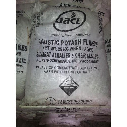 Caustic Potash Flakes - Boiling Point: 1327'c
