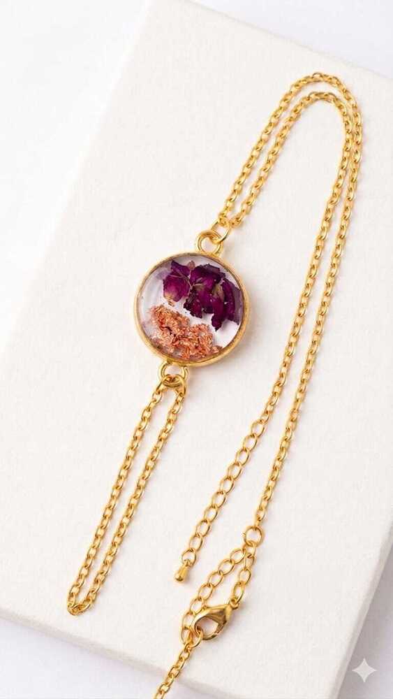 Floral Resin Pendant Bracelet