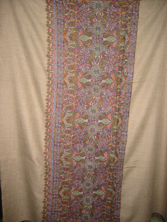 पशमिना सोज़िनी शॉल्स