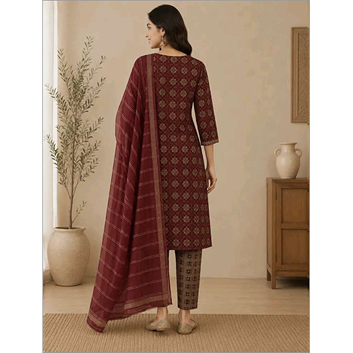 Womens Red Floral Printed Rayon Fabric Kurtha Set With Dupatta