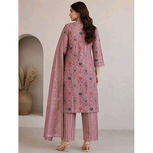 Womens Dusky Mauve pink  Floral Printed Rayon Fabric Kurtha Set With Dupatta