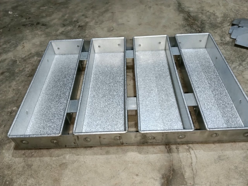 Rusk Mould