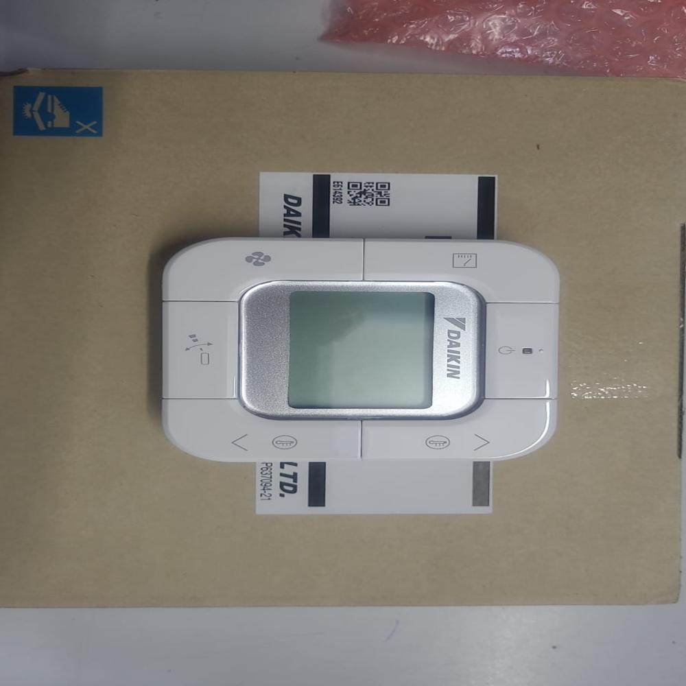 Daikin Brc2e61 Air Conditioner Remote Controller - Color: White