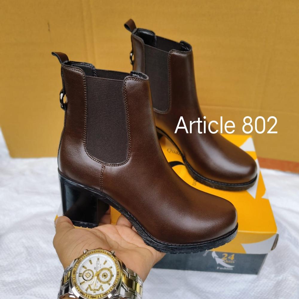 ladies boot heel