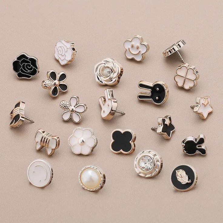Brooch Buttons 20Pcs Set - Color: Pearl White With Silver Embellishments