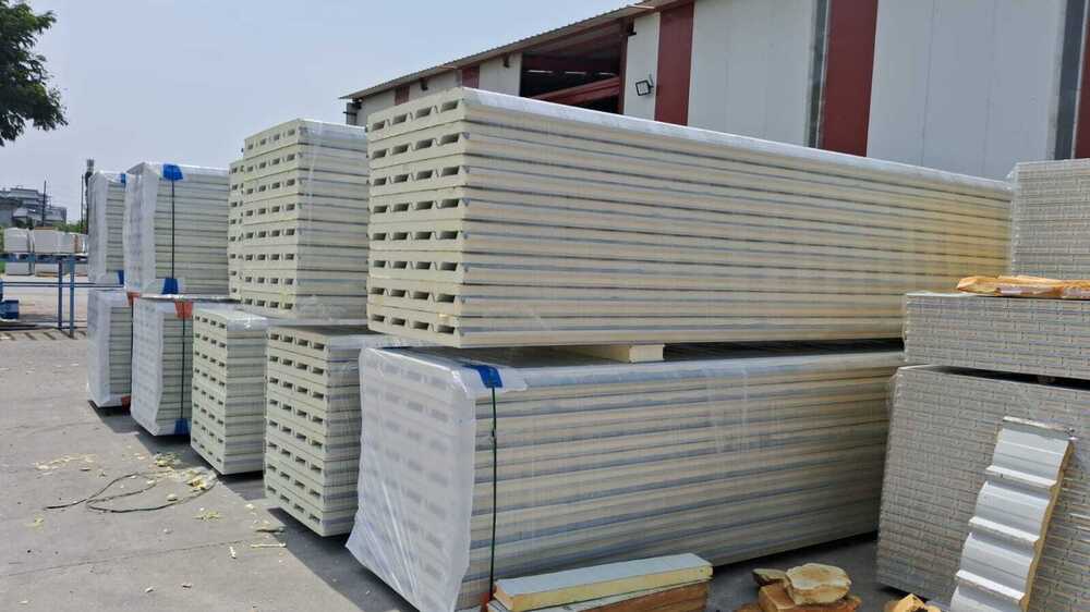 Puf Sandwich Panel - 1000 X 2000 Mm, Cold Rolled, 40 Mm Thickness, Enhanced Insulation Performance