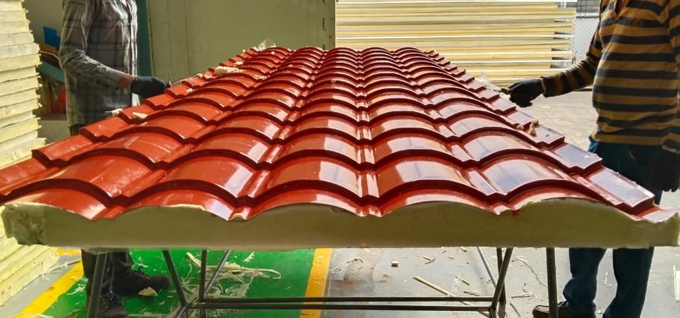 Tile Puf Sandwich Panel