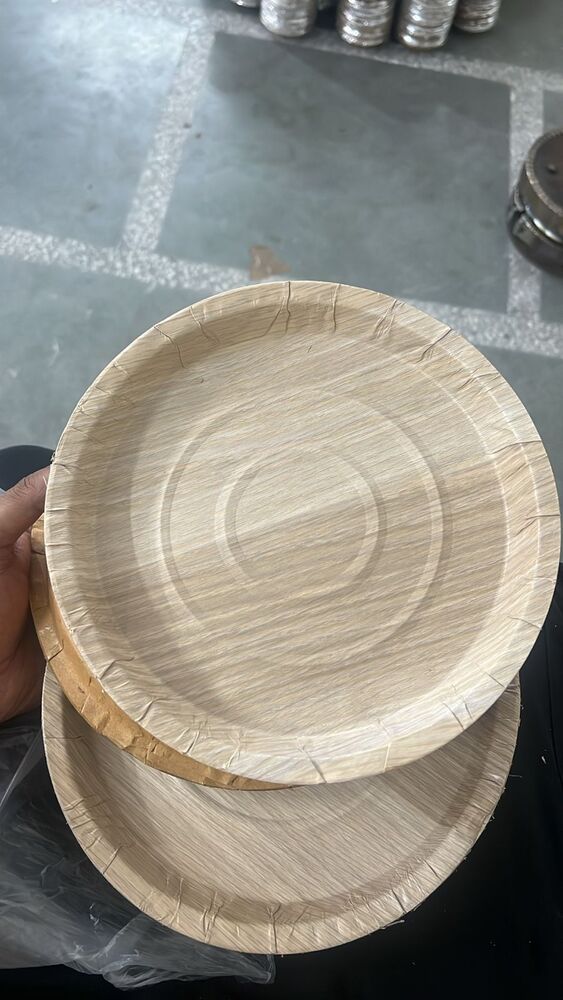Wood-Grain Textured Disposable Plate