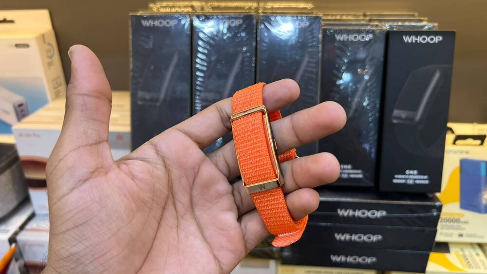 WHOOP 5.0 Sensor Orange Band