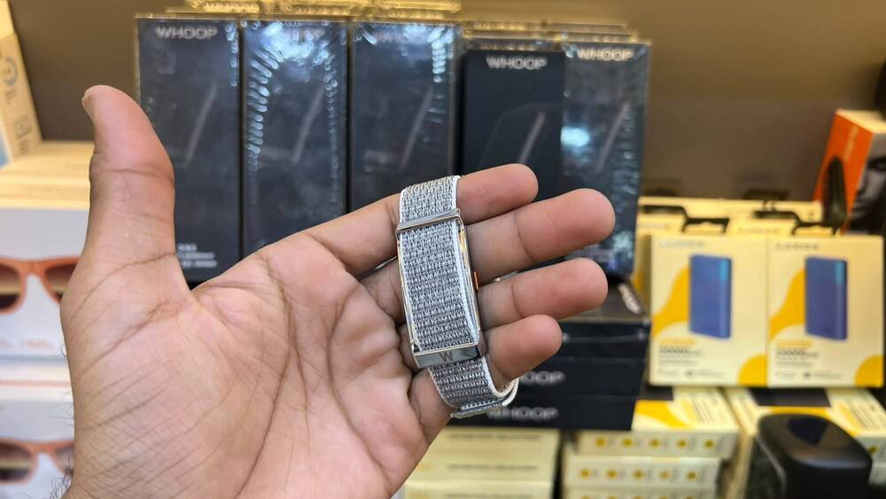 WHOOP 5.0 Sensor Silver Band