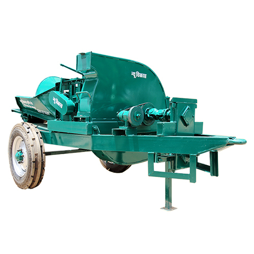 Operated 3 Outlet Chaff Cutter Tractor