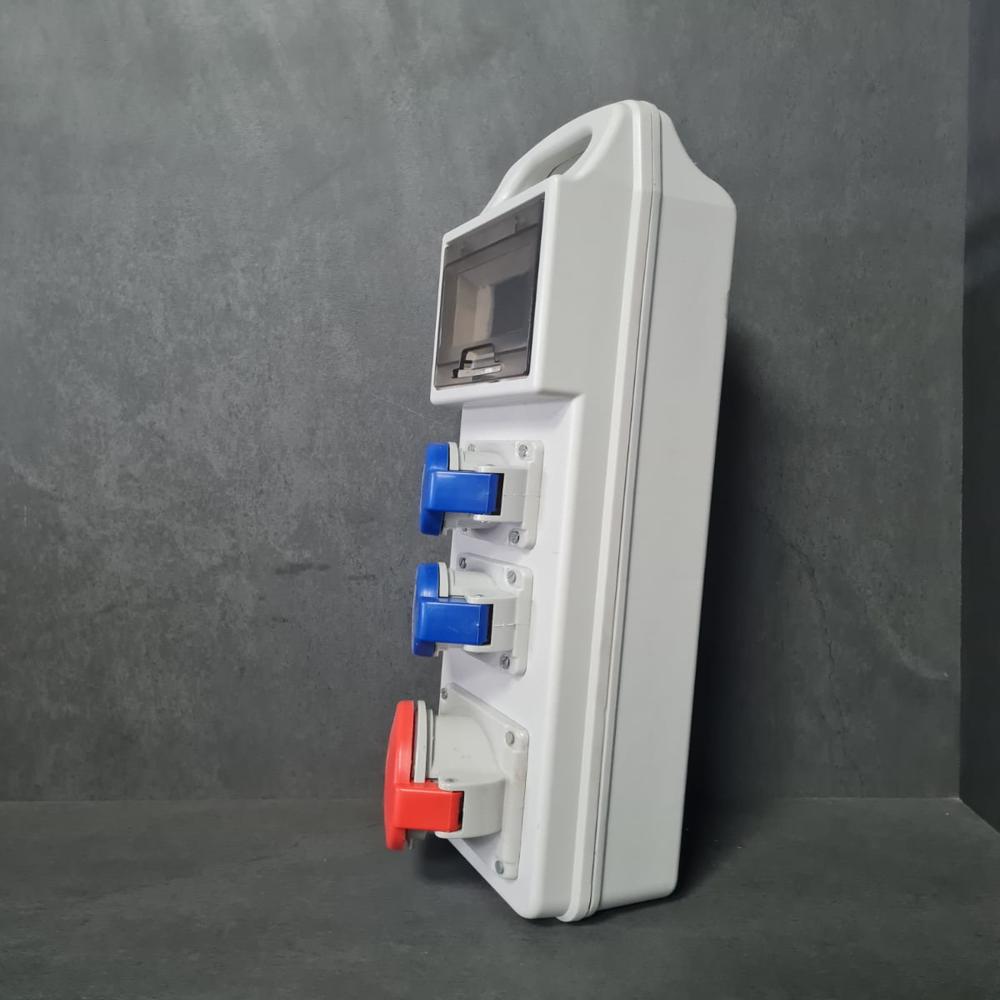  Plug Socket Distribution Box