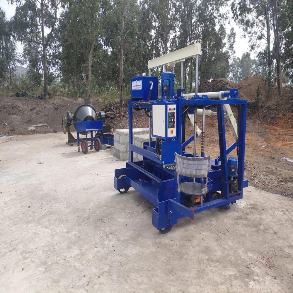 Concrete Solid Block Making Machine - Capacity: 600 Pcs/hr